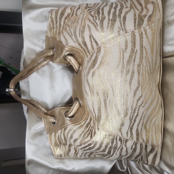 Cato Gold Zeba Striped Cloth Cinch Top Shoulder Bag - Picture 2 of 6